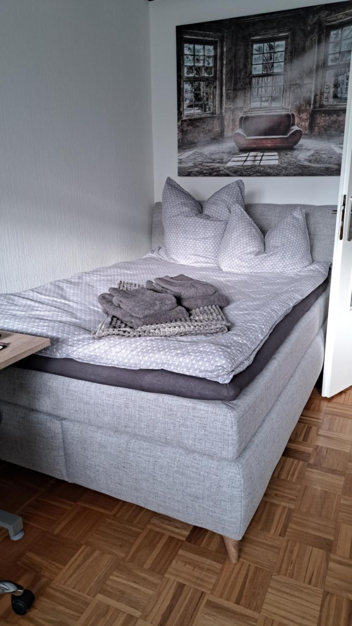 לאנגלסהיים 1-Zimmer-Appartement Schoene Aussicht מראה חיצוני תמונה