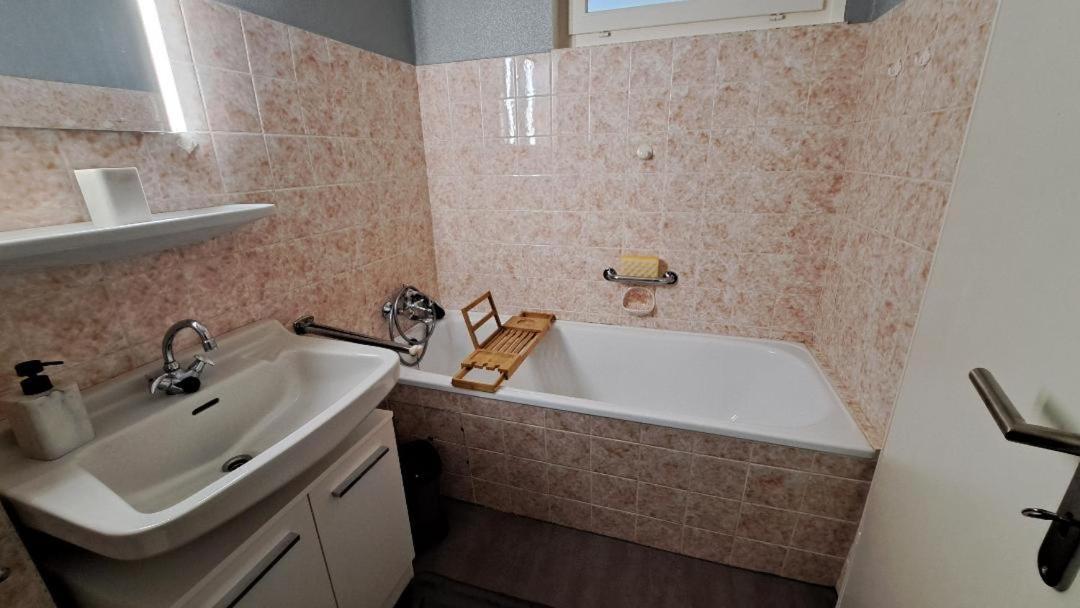 לאנגלסהיים 1-Zimmer-Appartement Schoene Aussicht מראה חיצוני תמונה
