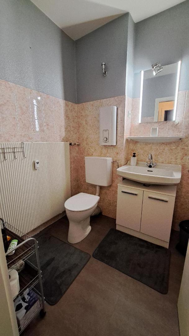 לאנגלסהיים 1-Zimmer-Appartement Schoene Aussicht מראה חיצוני תמונה